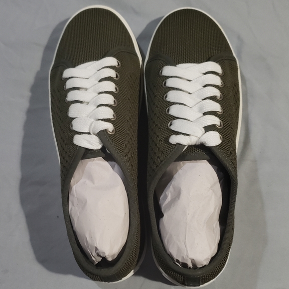 Very Volatile Dusty Khaki - Picture 2 of 6